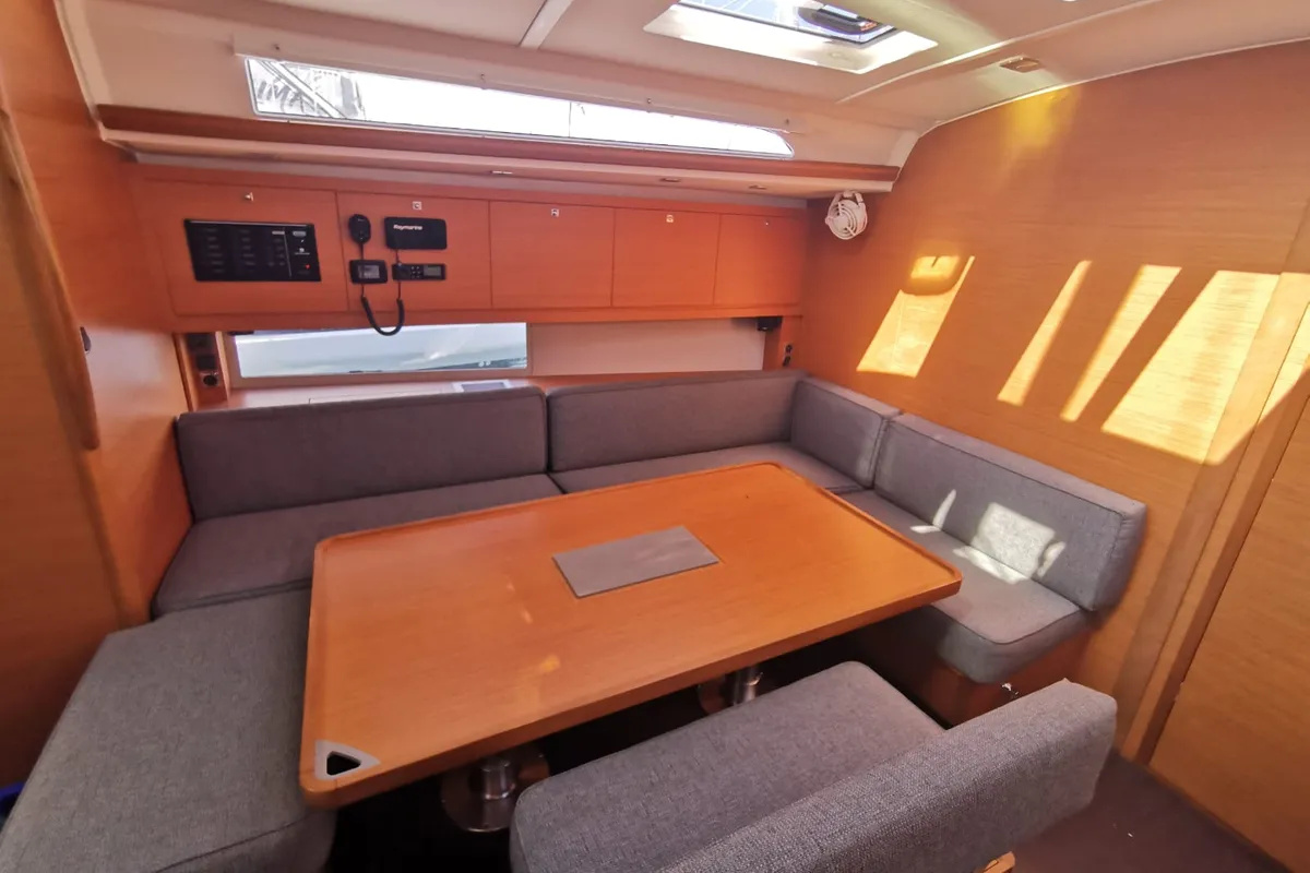 Salon of Aruba, a Dufour 470 sailboat at Athens, Greece