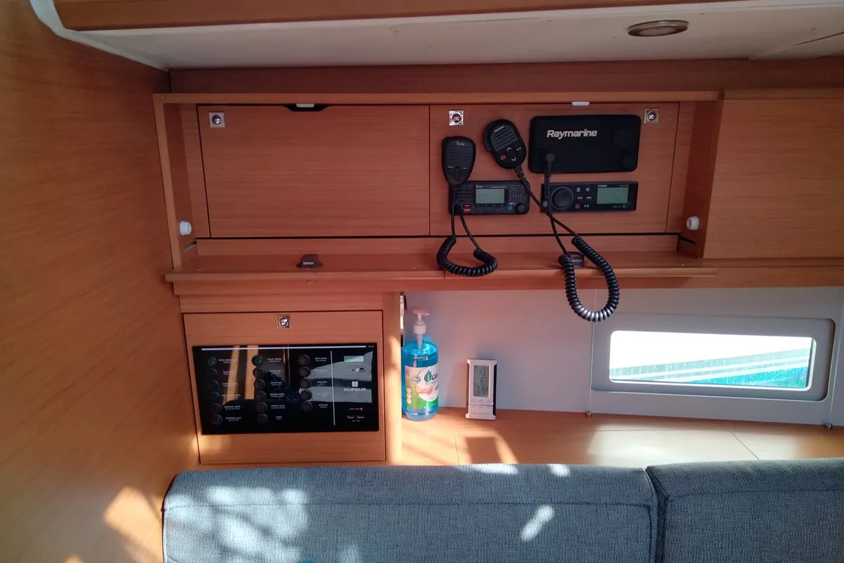 Salon of Triumph, a Dufour 430 sailboat at Kontokali, Greece