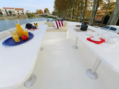 Deck of Cygnet Vision 3, a motorboat at Homps, France