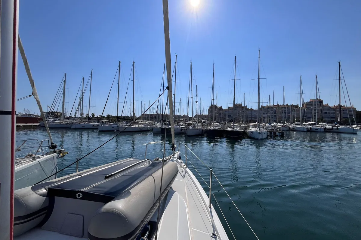 Deck of Les Gones, a Beneteau Oceanis 40.1 sailboat at Hyères, France