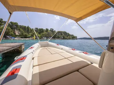 Deck of 281744ML, a Barracuda 530 RIB motorboat at Mali Lošinj, Croatia