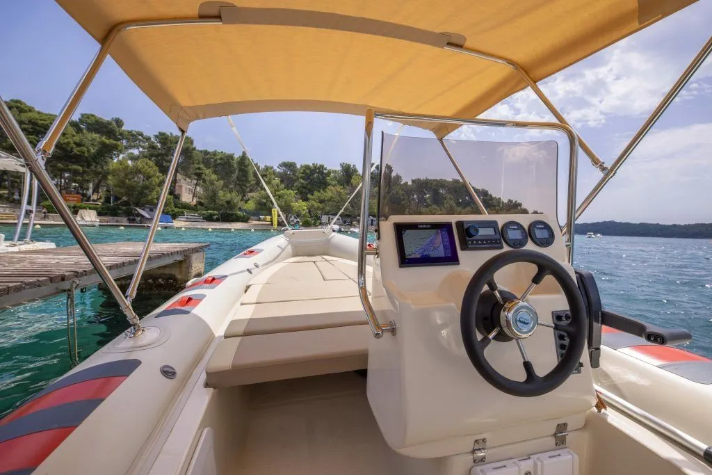 Cockpit of 281744ML, a Barracuda 530 RIB motorboat at Mali Lošinj, Croatia