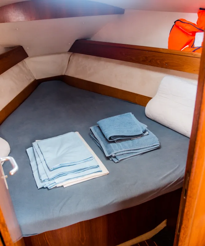 Cabin on Sophia, a Jeanneau Sun Odyssey 33 sailboat at Volos Municipality, Greece