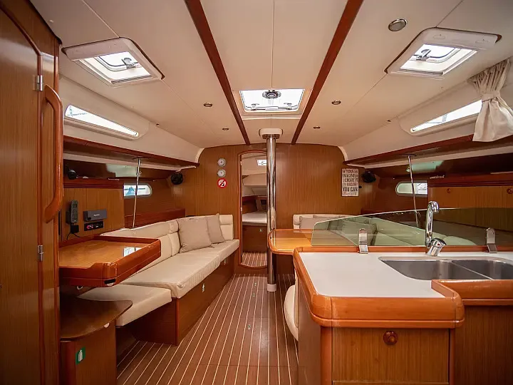 Salon of Mila, a Jeanneau Sun Odyssey 42 i sailboat at Volos, Greece
