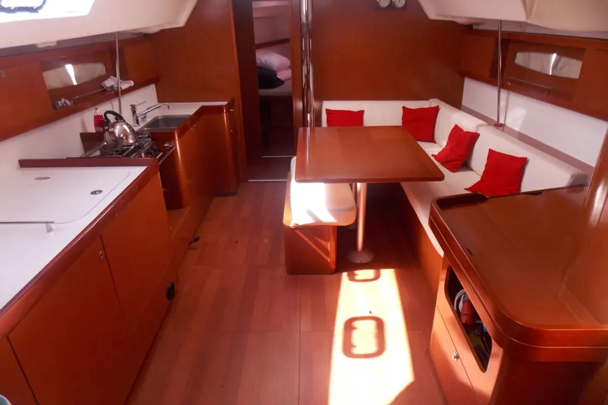 Salon of Fani, a Beneteau Oceanis 46 sailboat at Volos, Greece