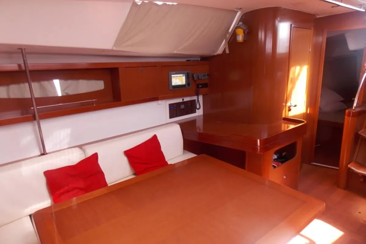 Salon of Fani, a Beneteau Oceanis 46 sailboat at Volos, Greece