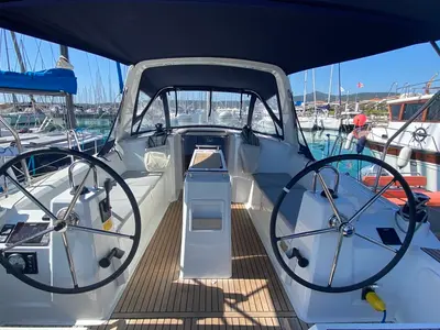Cockpit of Polis, a Beneteau Oceanis 35.1 sailboat at Rosignano Solvay, Italy