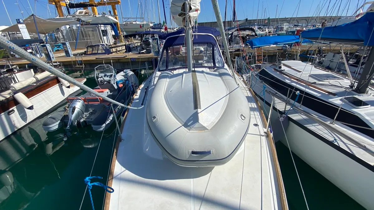 Deck of Polis, a Beneteau Oceanis 35.1 sailboat at Rosignano Solvay, Italy