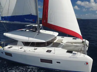 Sunsail Lagoon 424 Classic