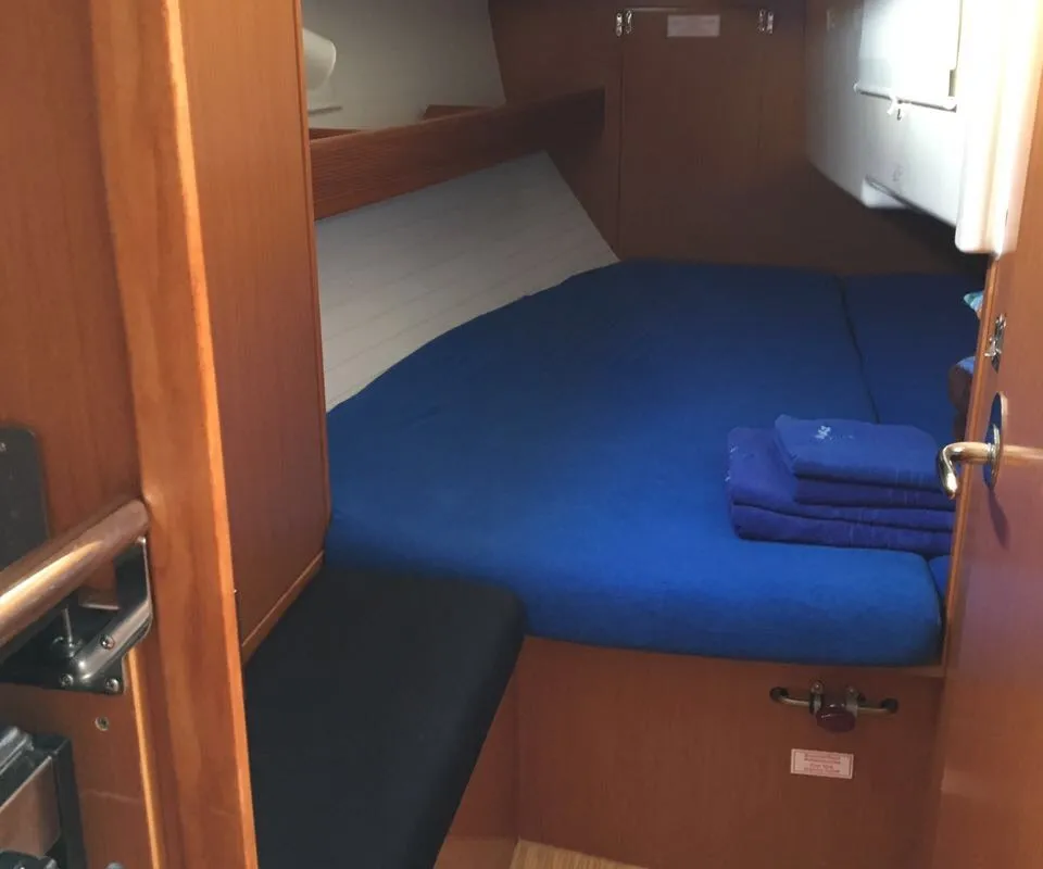 Cabin on Nici, a Bavaria Cruiser 32 sailboat at Općina Vrsar, Croatia