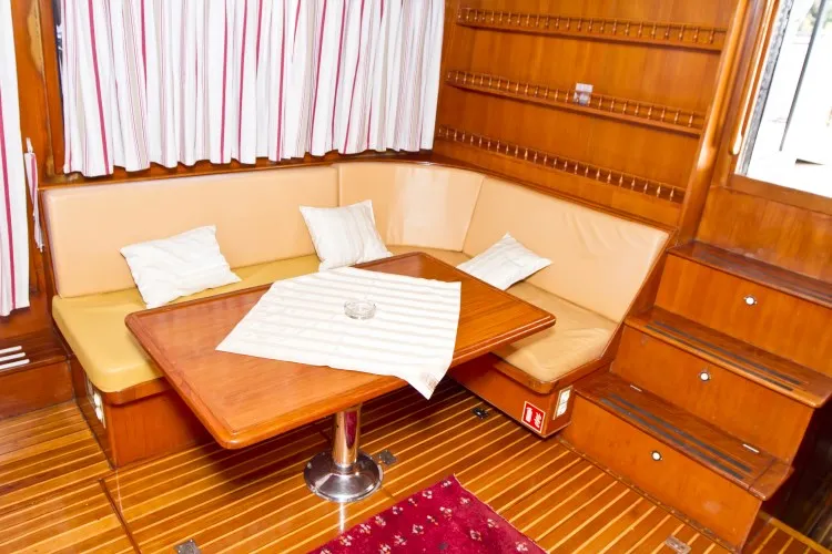 Salon of Holiday, a Staryacht 1670 motorboat at Primošten, Croatia