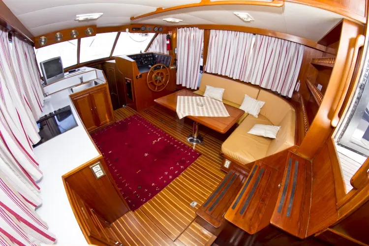 Salon of Holiday, a Staryacht 1670 motorboat at Primošten, Croatia
