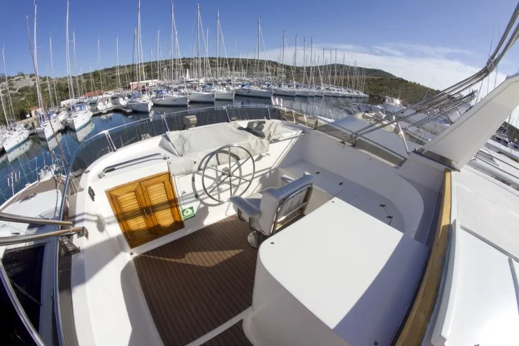 Deck of Holiday, a Staryacht 1670 motorboat at Primošten, Croatia
