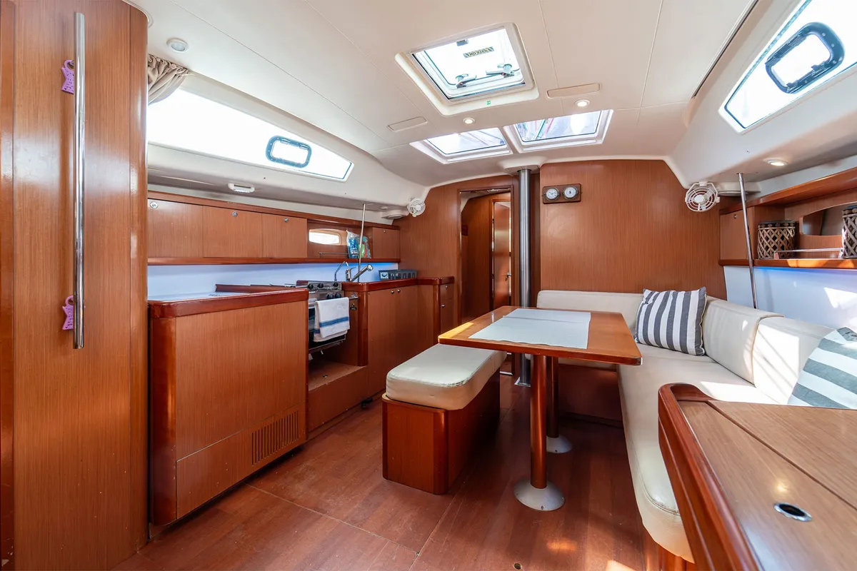 Salon of Errika, a Beneteau Oceanis 43 sailboat at Kavala, Greece