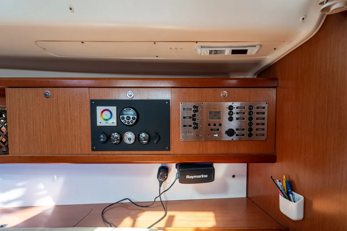 Errika, a Beneteau Oceanis 43 sailboat at Kavala, Greece