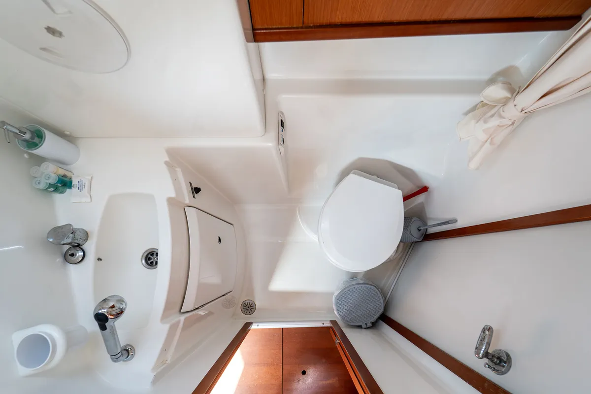 Head on Errika, a Beneteau Oceanis 43 sailboat at Kavala, Greece