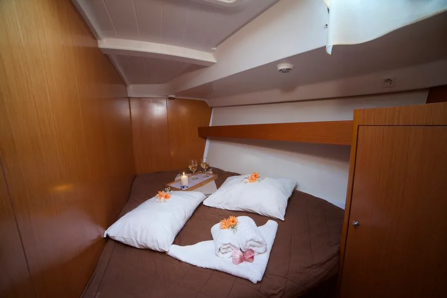 Cabin on Azzuro, a Beneteau Cyclades 50.5 sailboat at Athens, Greece