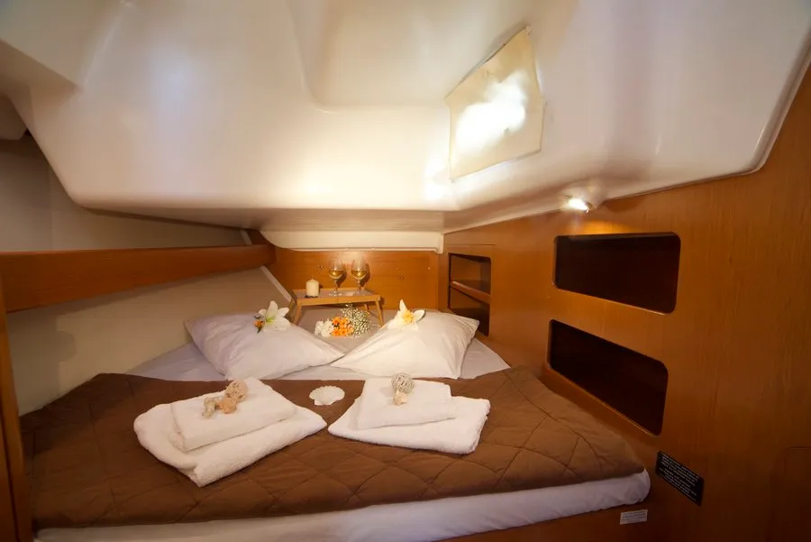 Cabin on Azzuro, a Beneteau Cyclades 50.5 sailboat at Athens, Greece