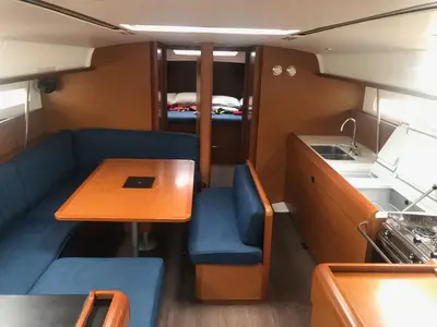 Salon of Alboran Grappa (Palmeira), a Jeanneau Sun Odyssey 519 sailboat at Murdeira, Cape Verde