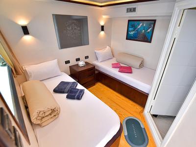 Cabin on Twin bed cabin lower deck 1, a Gulet Luxury Motor Yacht motorboat at Sharm El Sheikh, Egypt