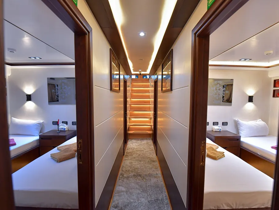Cabin on Twin bed cabin lower deck 1, a Gulet Luxury Motor Yacht motorboat at Sharm El Sheikh, Egypt