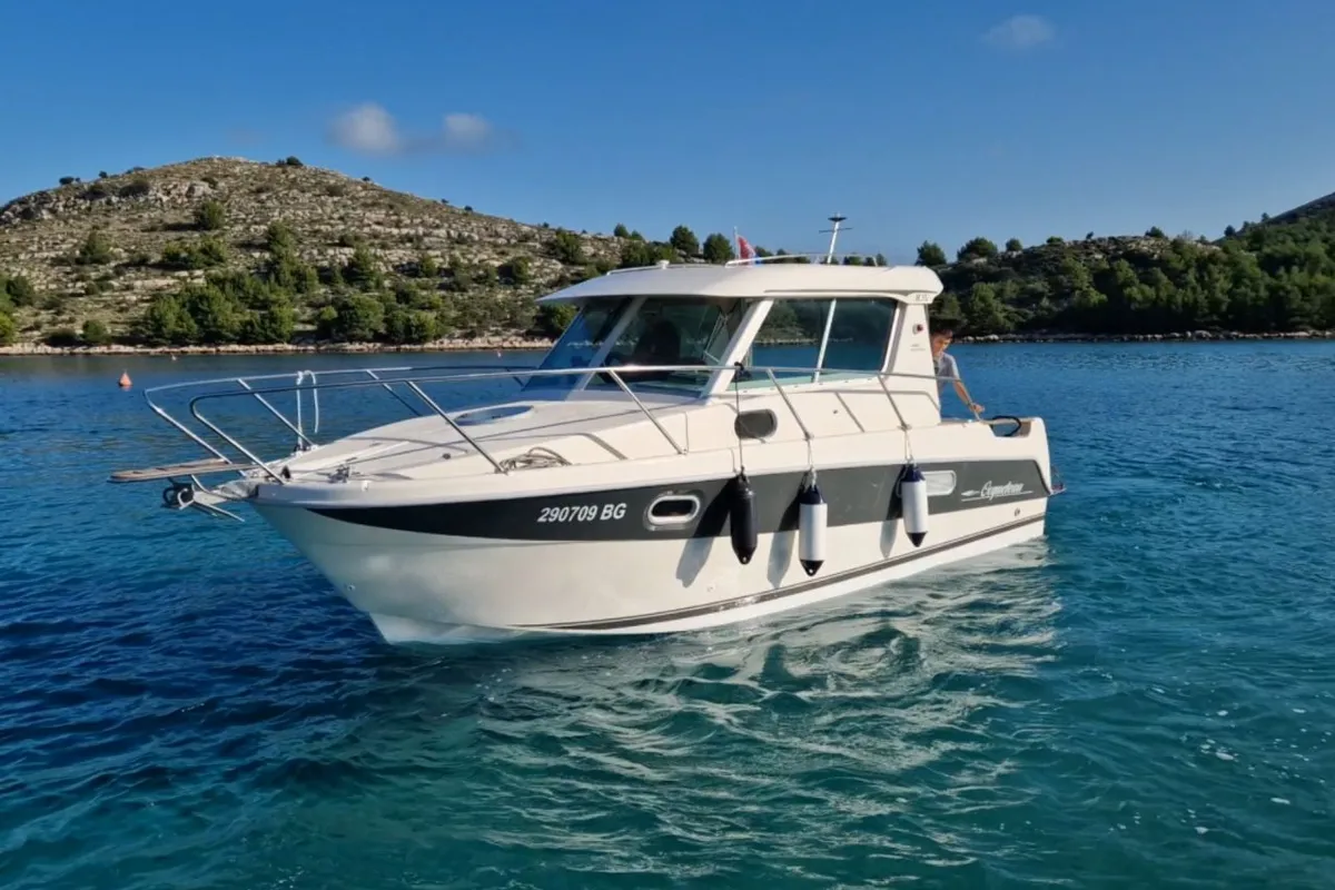 Exterior view of Range Cruiser, a Ocqueteau 815 Range Cruiser motorboat at Općina Pakoštane, Croatia