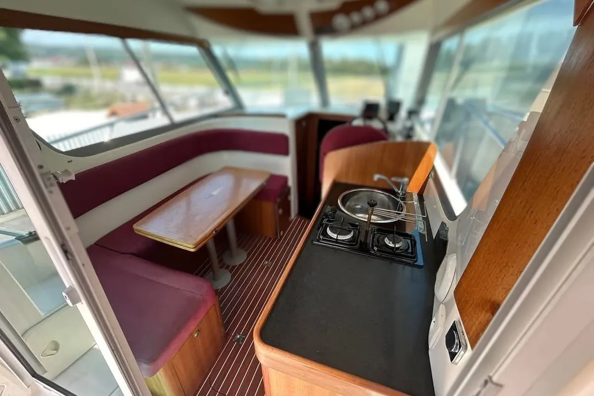 Galley of Range Cruiser, a Ocqueteau 815 Range Cruiser motorboat at Općina Pakoštane, Croatia