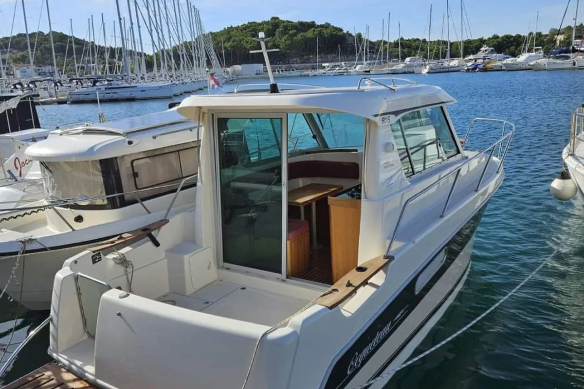 Deck of Range Cruiser, a Ocqueteau 815 Range Cruiser motorboat at Općina Pakoštane, Croatia