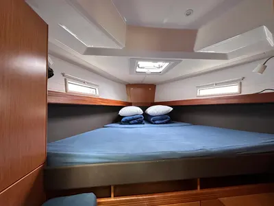 Cabin on Yvonne, a Bavaria Cruiser 41 sailboat at Athens, Greece