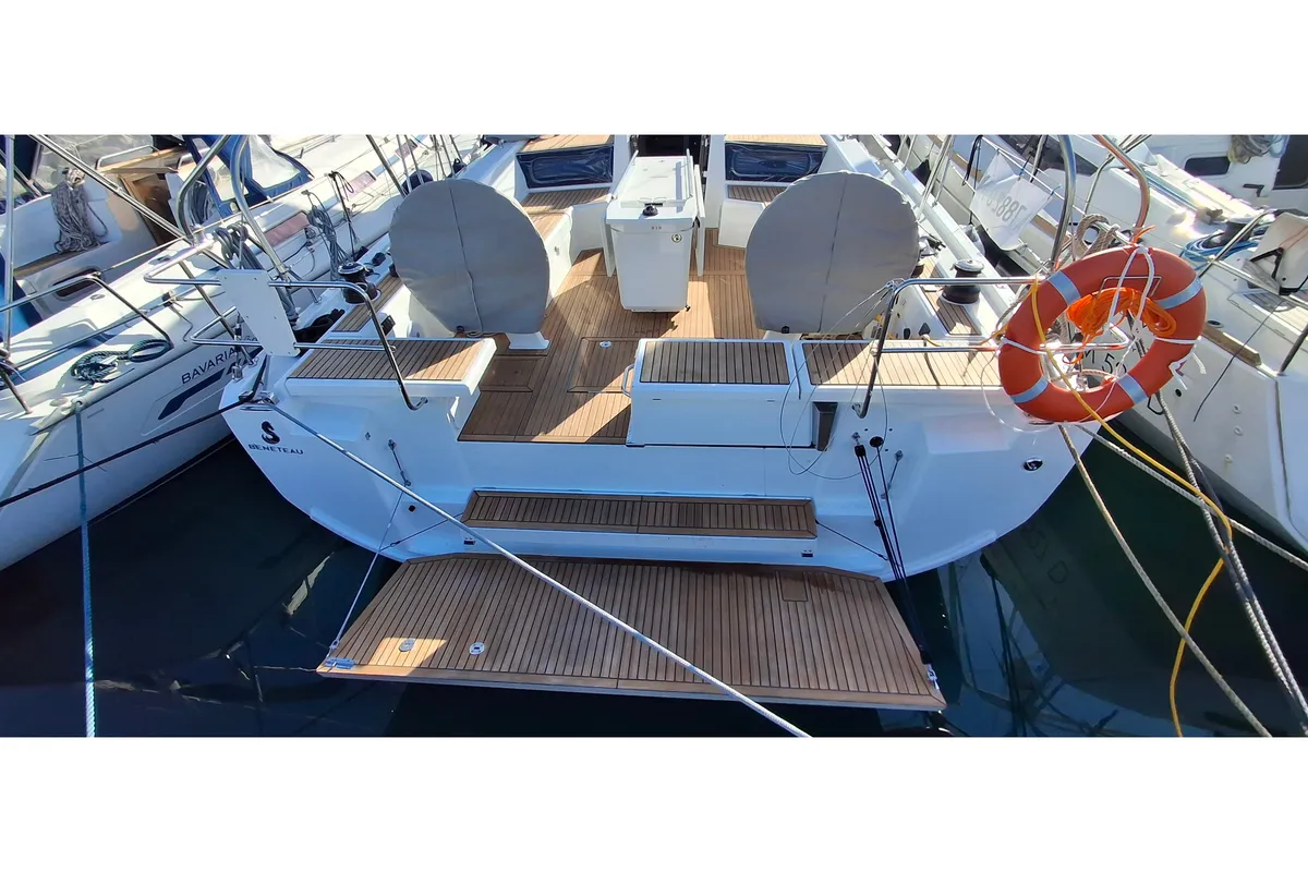 Exterior view of Premium, a Beneteau Oceanis 46.1 sailboat at Tropea, Italy