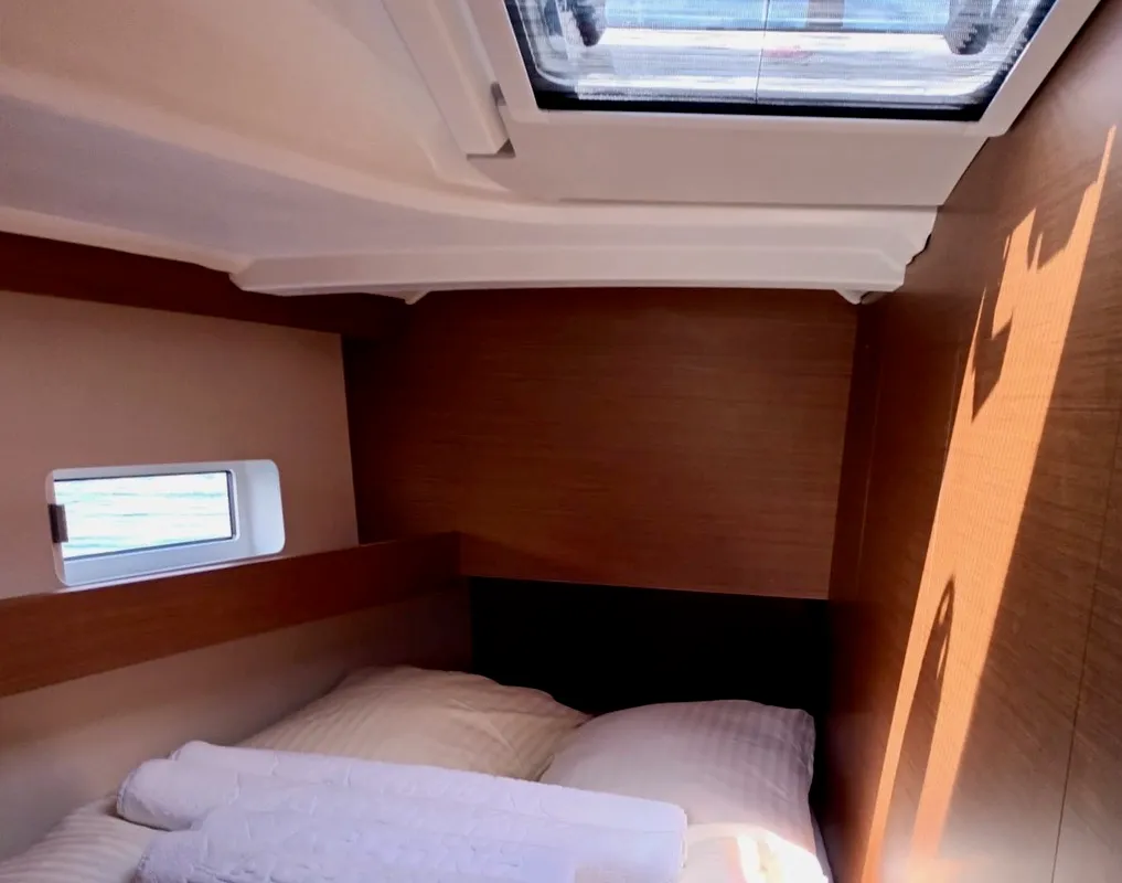 Cabin on Ma Cherie, a Jeanneau Sun Odyssey 490 sailboat at Šibenik, Croatia