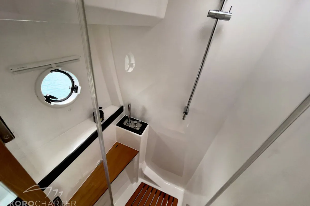 Spaceship, a Bavaria Virtess 420 Fly motor yacht at Punat, Croatia