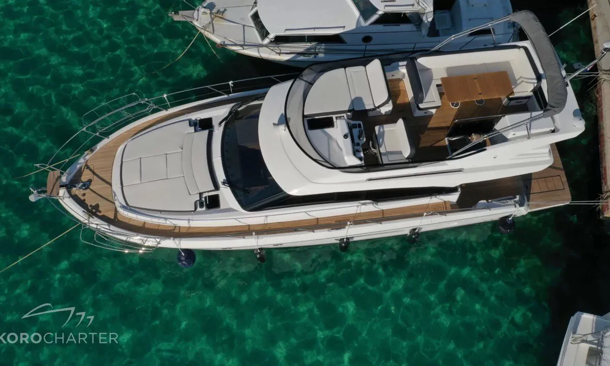 Spaceship, a Bavaria Virtess 420 Fly motor yacht at Punat, Croatia