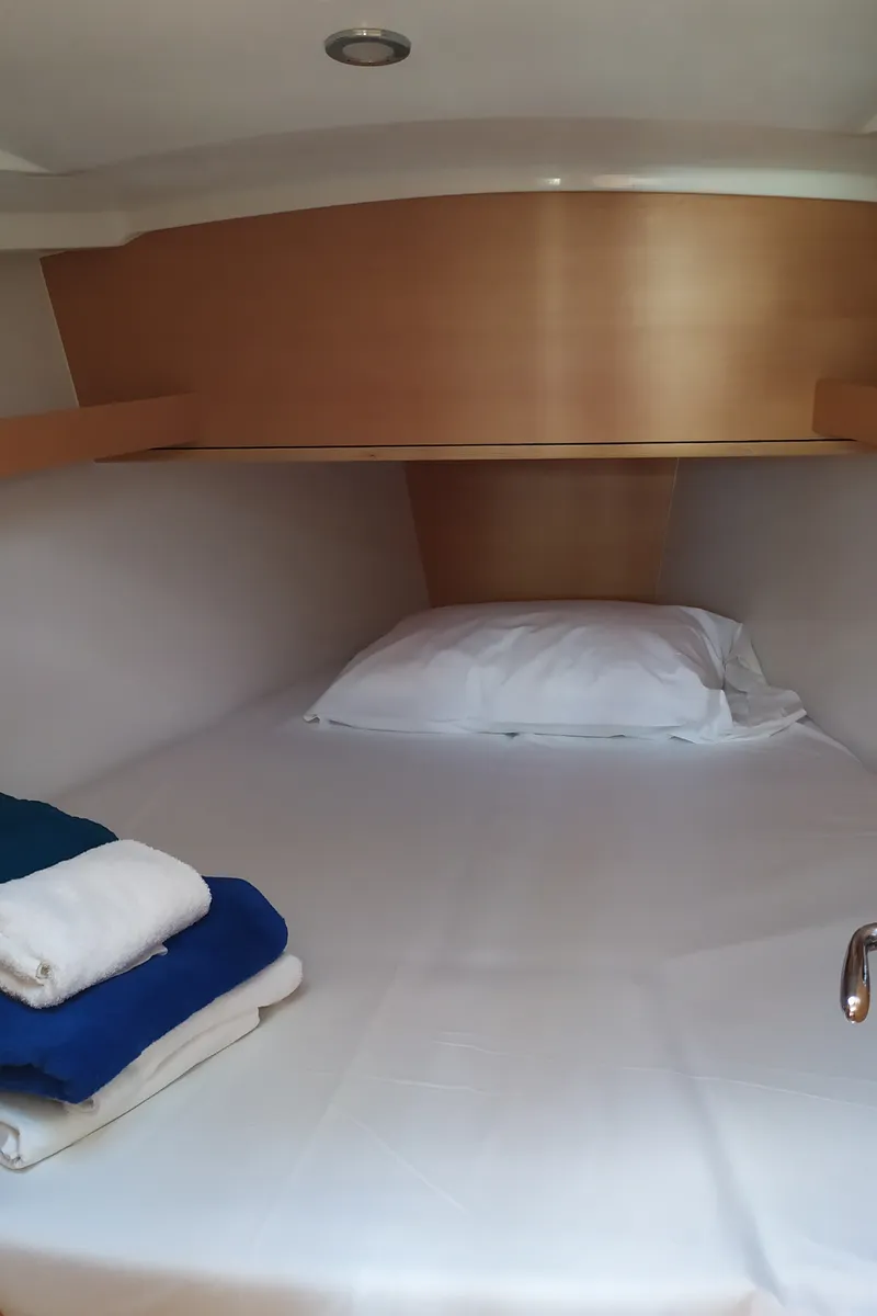 Cabin on Amathea, a Jeanneau Sun Odyssey 319 sailboat at Volos, Greece