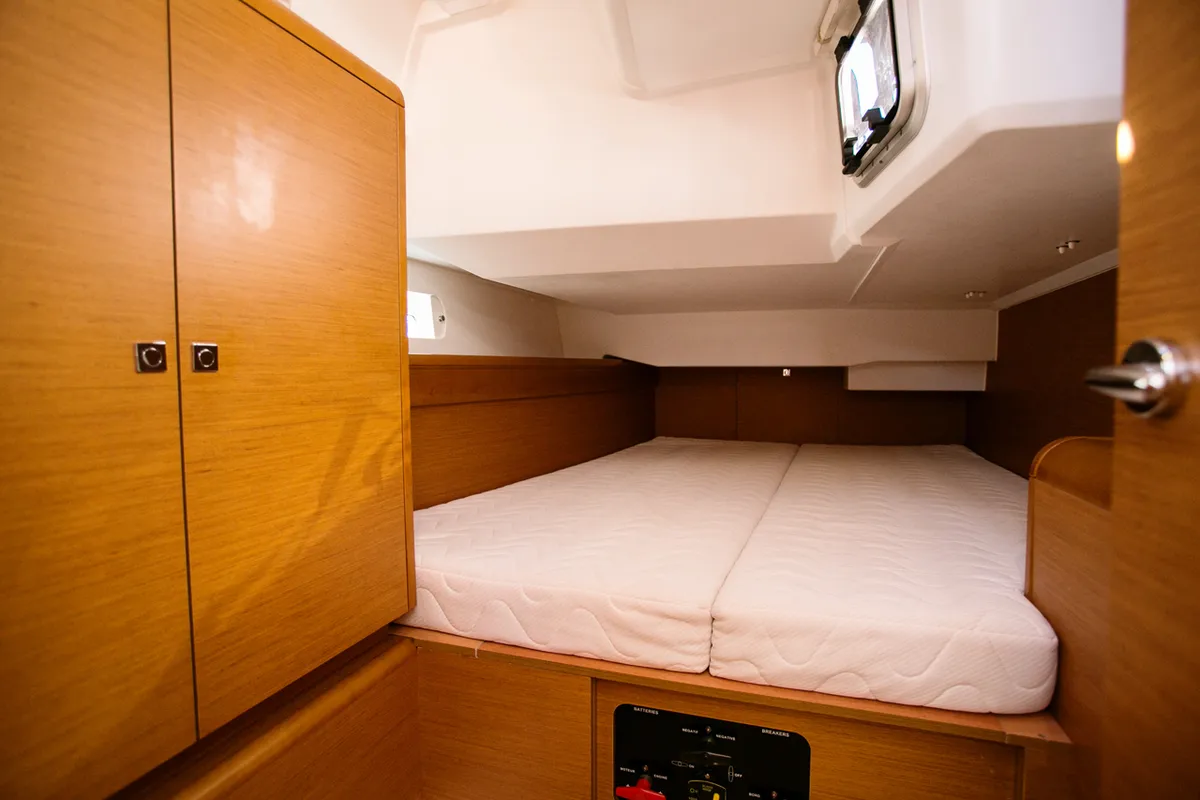 Cabin on Alpha, a Jeanneau Sun Odyssey 449 sailboat at Athens, Greece