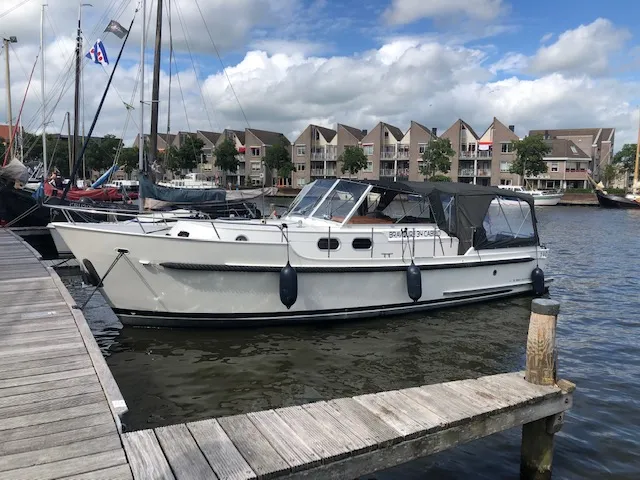 Exterior view of De Drait Bravoure 34, a motorboat at Drachten, Netherlands