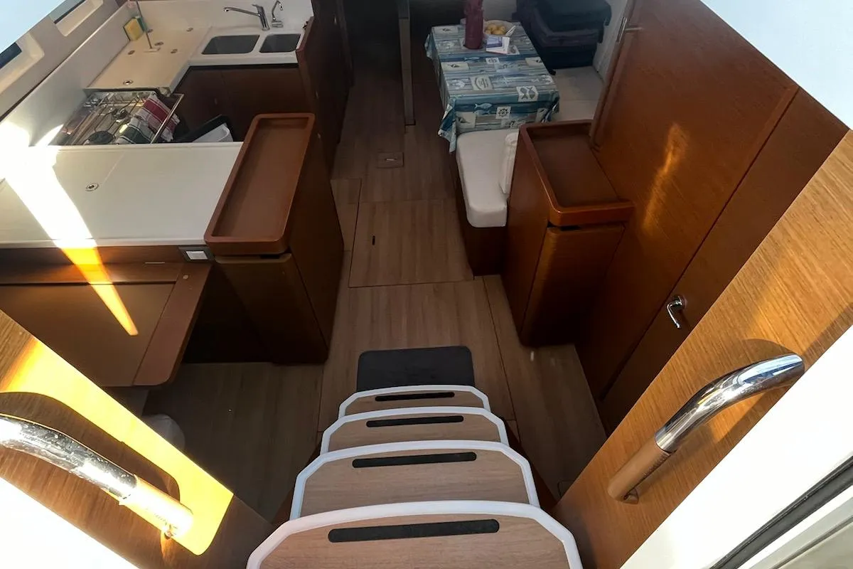 Salon of Maryann, a Jeanneau Sun Odyssey 440 sailboat at Cannigione, Italy