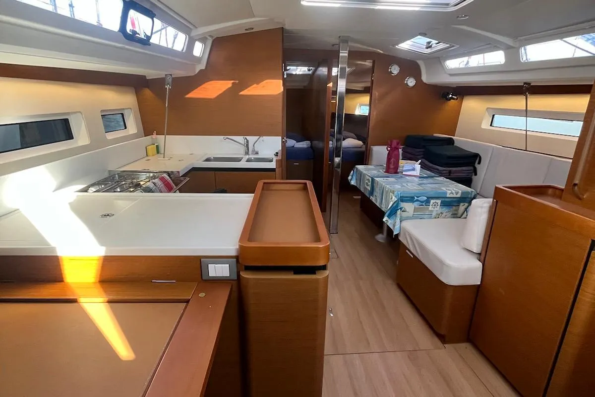 Salon of Maryann, a Jeanneau Sun Odyssey 440 sailboat at Cannigione, Italy