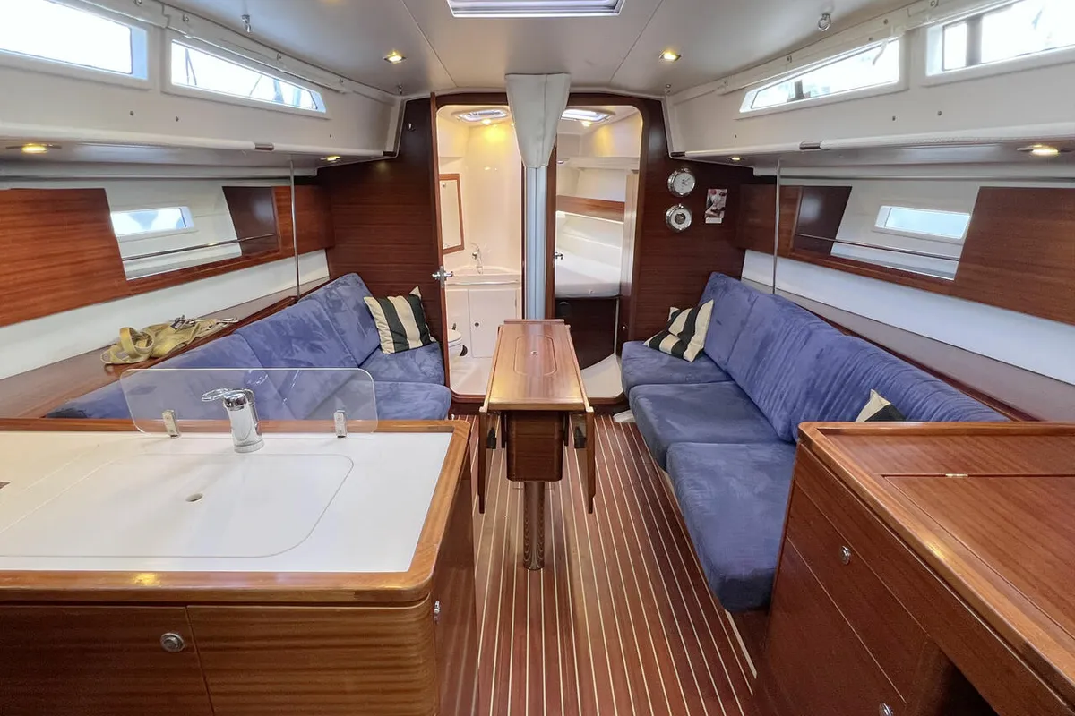 Salon of Punta d'Oro, a AD Boats Salona 38 sailboat at Heiligenhafen, Germany