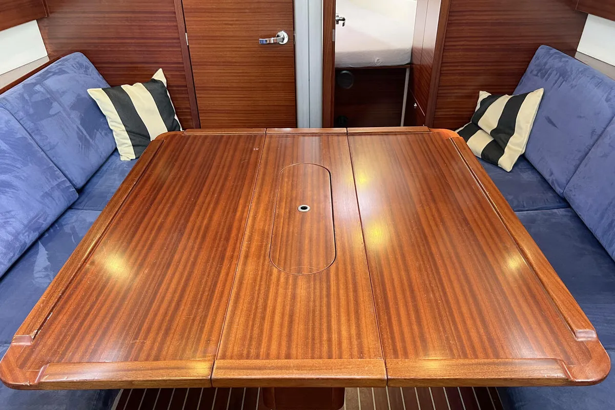 Salon of Punta d'Oro, a AD Boats Salona 38 sailboat at Heiligenhafen, Germany