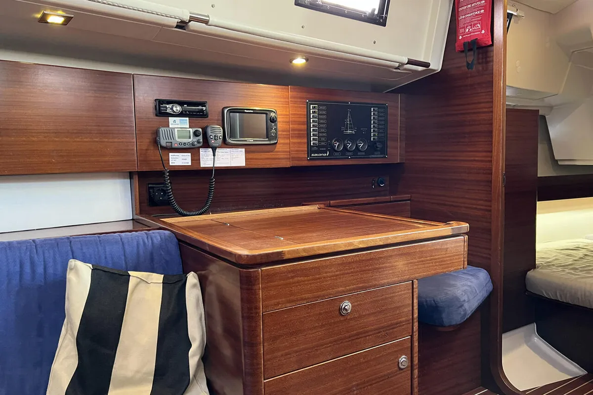 Salon of Punta d'Oro, a AD Boats Salona 38 sailboat at Heiligenhafen, Germany