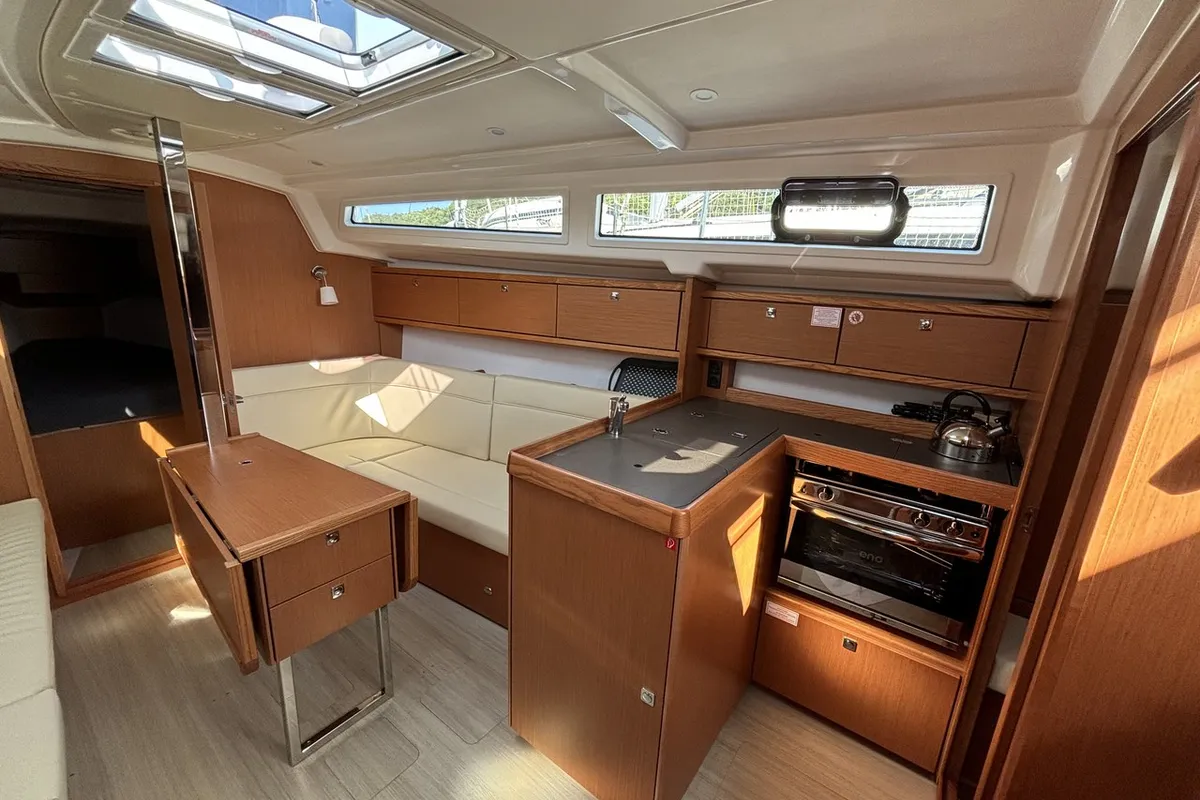 Salon of 3 Lune, a Bavaria Cruiser 34 sailboat at Grad Pula, Croatia