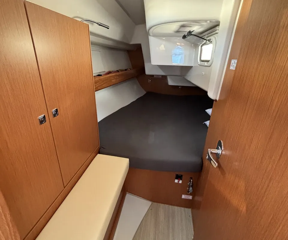 Cabin on 3 Lune, a Bavaria Cruiser 34 sailboat at Grad Pula, Croatia