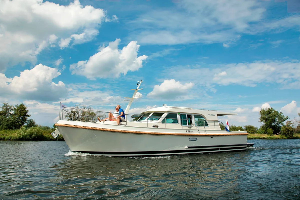 Exterior view of Liberty, a Linssen Grand Sturdy 40.0 Sedan motorboat at Heukelum, Netherlands