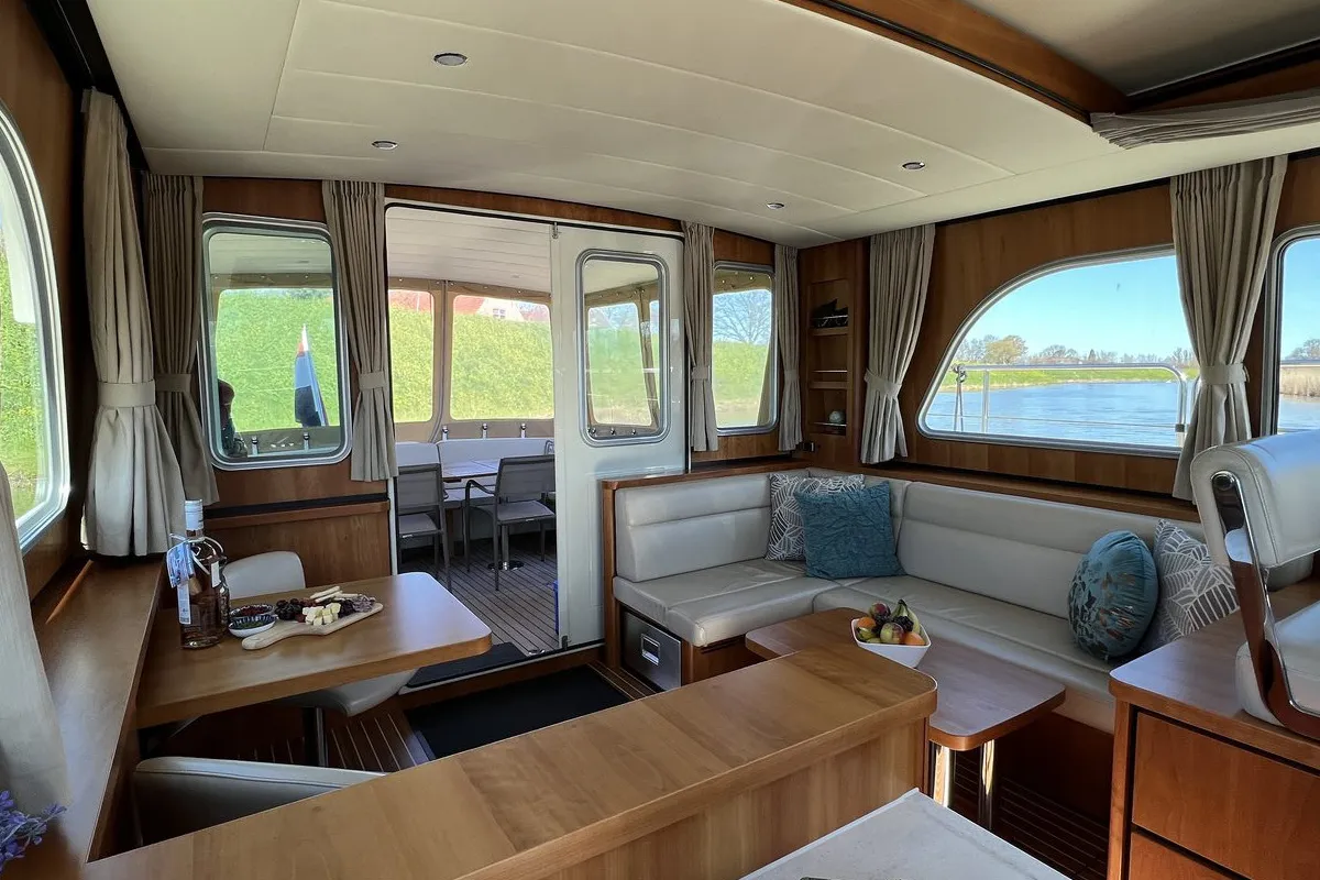 Salon of Liberty, a Linssen Grand Sturdy 40.0 Sedan motorboat at Heukelum, Netherlands
