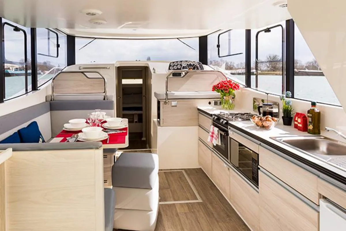 Galley of Horizon 1 - Premier 52, a Cygnet Horizon 1 motorboat at Rheinsberg, Germany