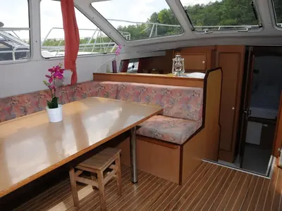 Salon of Ariadne, a Gulet Tarpon 42 TP motorboat at Lübz, Germany