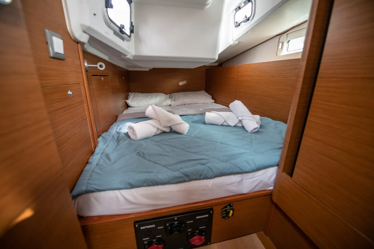 Alaska, a Jeanneau Sun Odyssey 410 sailboat at Municipal Unit of Ellomenos, Greece