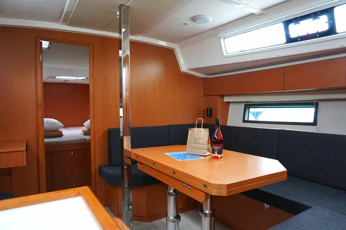 Salon of Alexis, a Bavaria C42 sailboat at Kontokali, Greece