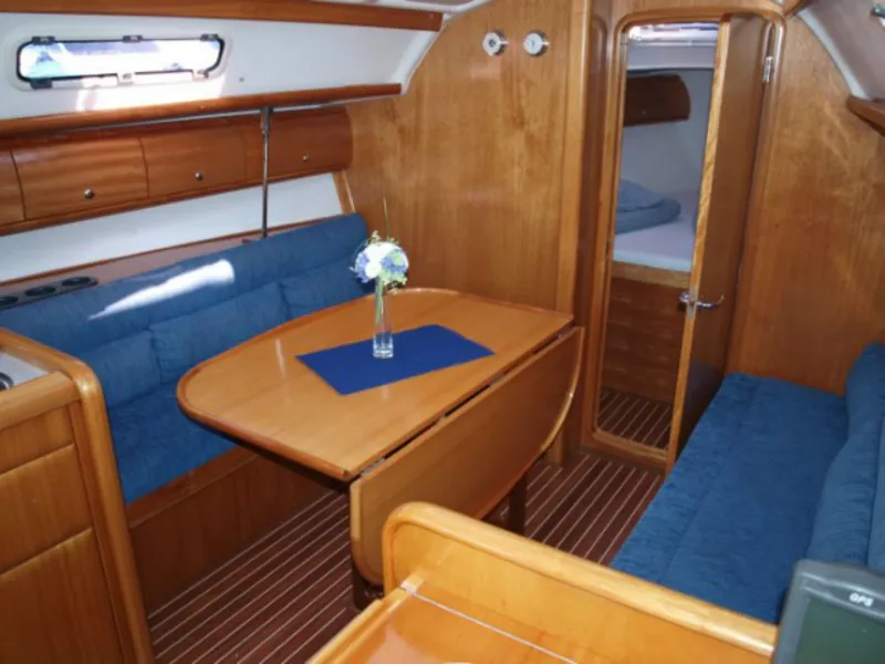 Salon of Sea Star, a Bavaria 32 Cruiser sailboat at Primošten, Croatia
